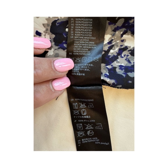 H&M black/grey/white/Navy cap sleeve knee length dress. Size 12. Classic - Picture 7 of 8